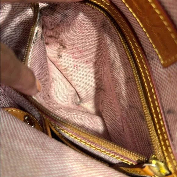 COPY - Dooney and Bourke handbag. - Picture 4 of 7